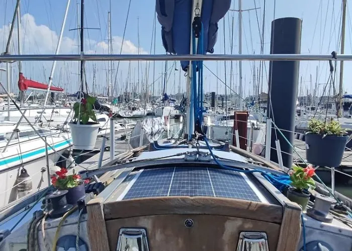 Botel Sailboat Land And Sea, Vegetated La Rochelle (Charente-Maritime)